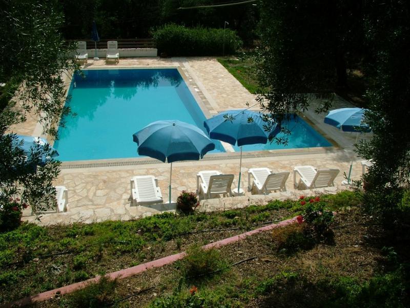 ניסקי Villa Stefanos Bungalows מראה חיצוני תמונה