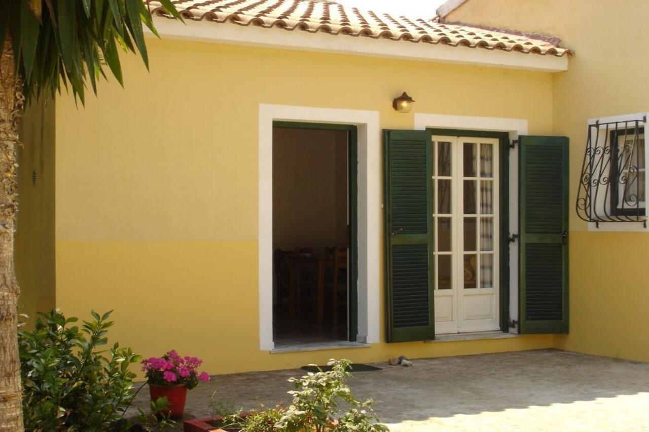 ניסקי Villa Stefanos Bungalows מראה חיצוני תמונה