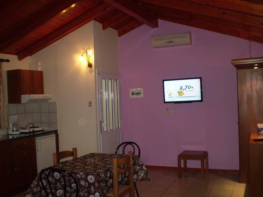 ניסקי Villa Stefanos Bungalows מראה חיצוני תמונה